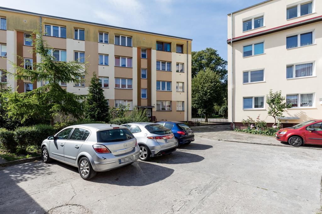 Spokojny Apartament Przy Parku Chopina By Noclegi Renters Świnoujście Exteriör bild