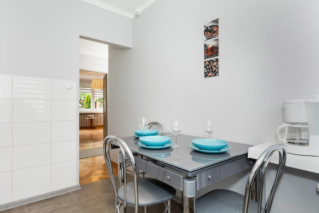 Spokojny Apartament Przy Parku Chopina By Noclegi Renters Świnoujście Exteriör bild